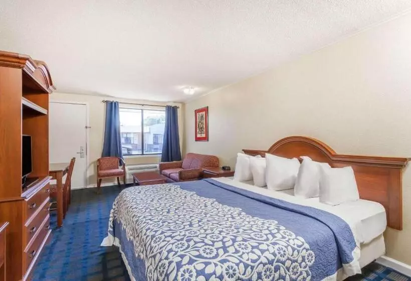 فندق Days Inn By Wyndham Dover Downtown