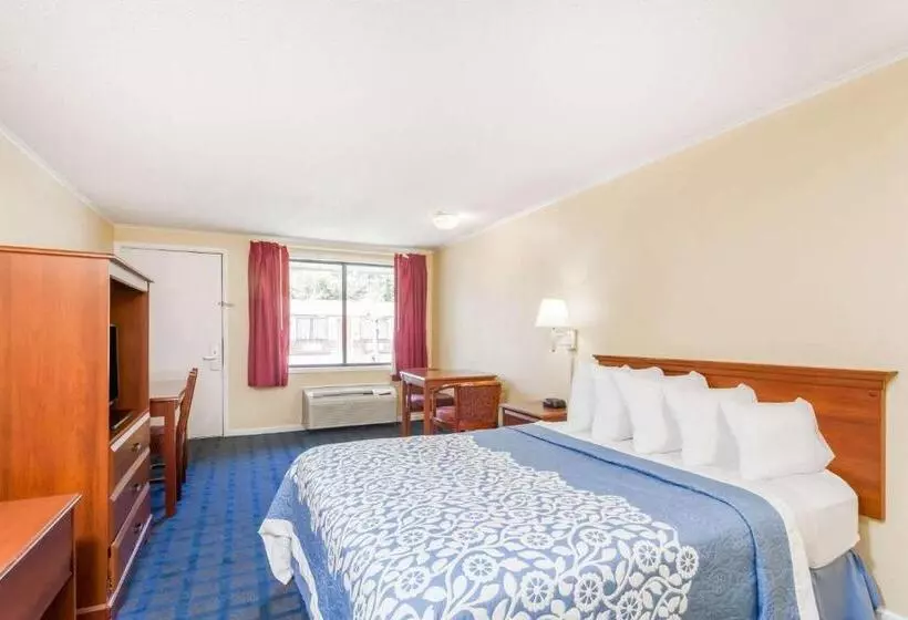 فندق Days Inn By Wyndham Dover Downtown