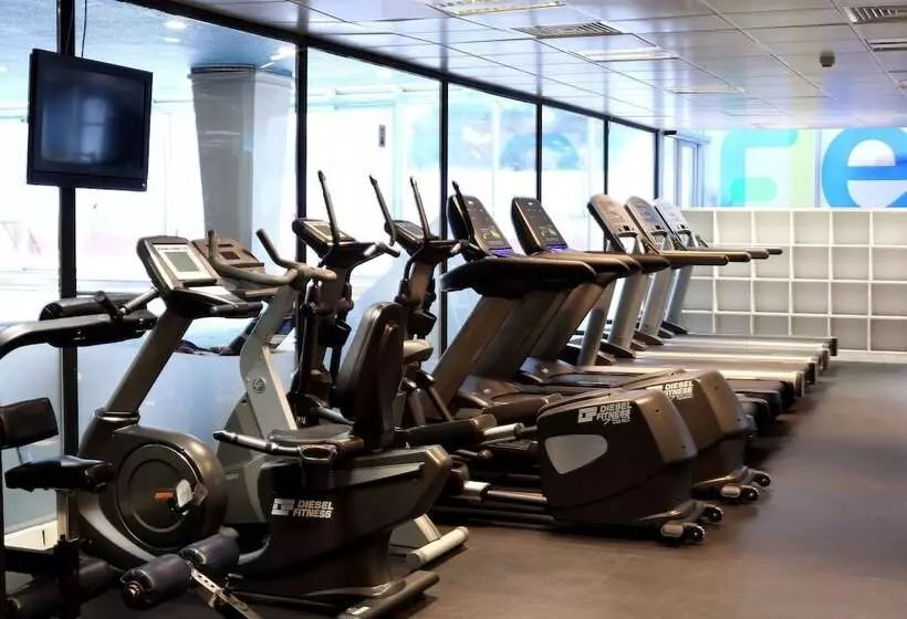 ホテル Dedeman Istanbul