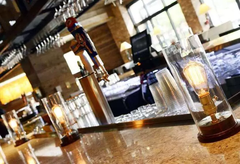 فندق Hilton Arlington