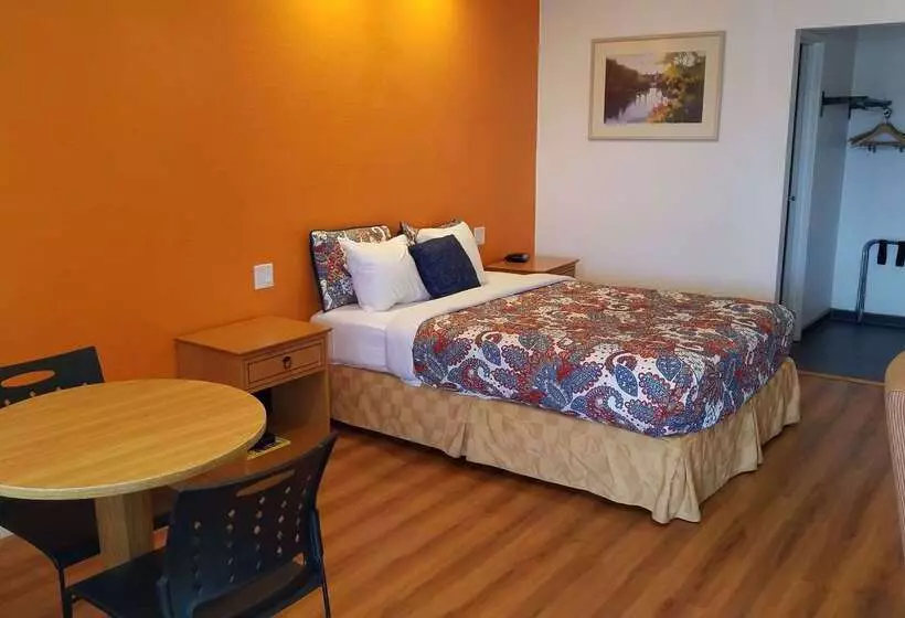 בית מלון כפרי Rodeway Inn Alamedaoakland