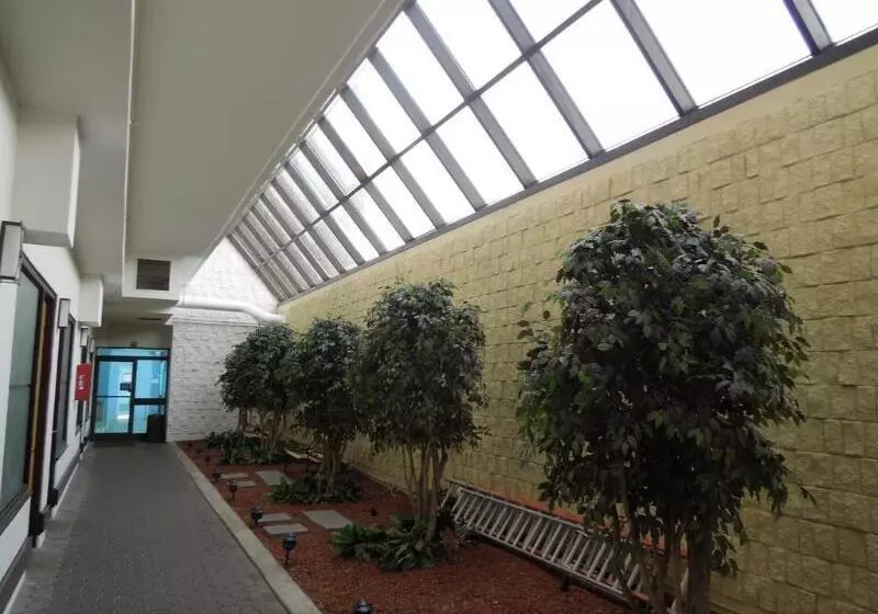 The Barclay Towers Hotel And Resort