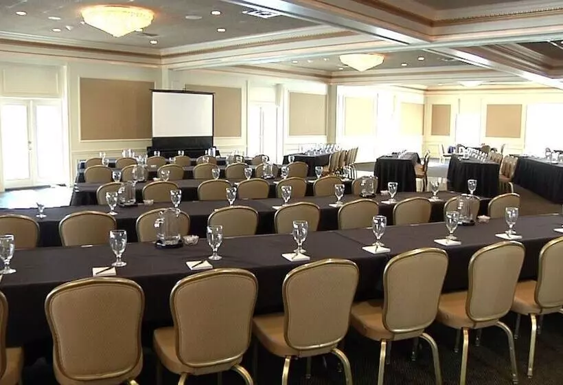 فندق The Grand Resort