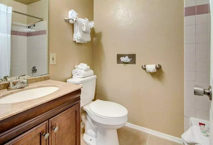 호텔 The Rita Suites