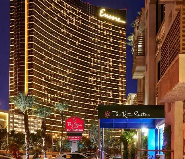 호텔 The Rita Suites