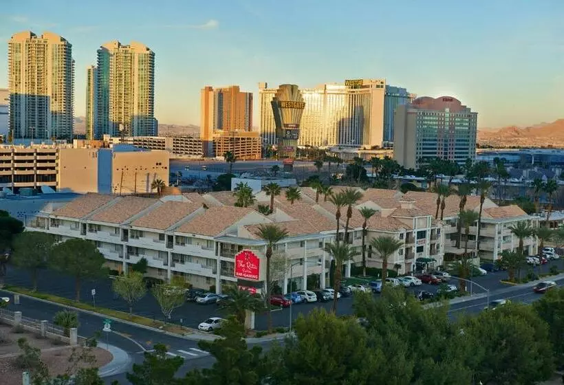 호텔 The Rita Suites