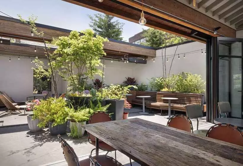 Freepoint Hotel Cambridge, Tapestry Collection By Hilton