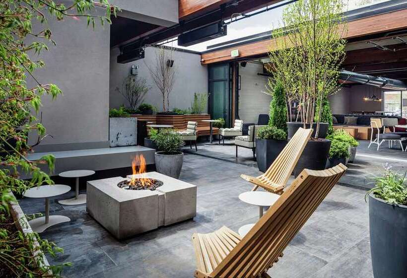 Freepoint Hotel Cambridge, Tapestry Collection By Hilton