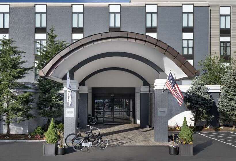 Freepoint Hotel Cambridge, Tapestry Collection By Hilton