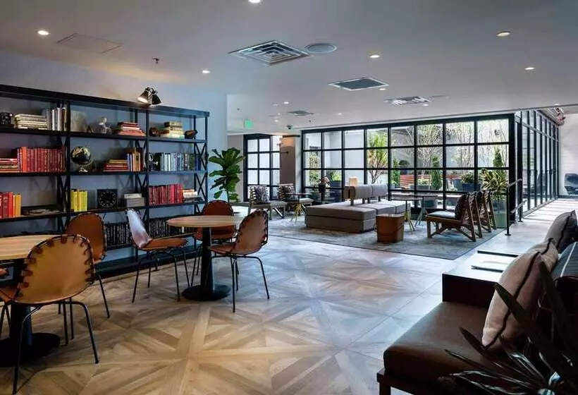 Freepoint Hotel Cambridge, Tapestry Collection By Hilton