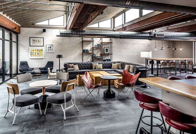 Freepoint Hotel Cambridge, Tapestry Collection By Hilton