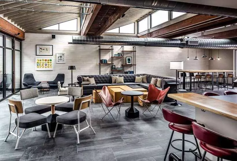 Freepoint Hotel Cambridge, Tapestry Collection By Hilton