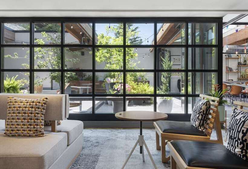 Freepoint Hotel Cambridge, Tapestry Collection By Hilton