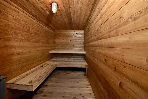 בית מלון כפרי Americas Best Value Inn Petoskey