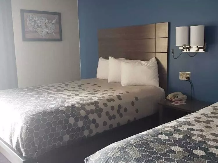 בית מלון כפרי Baymont By Wyndham Bay City