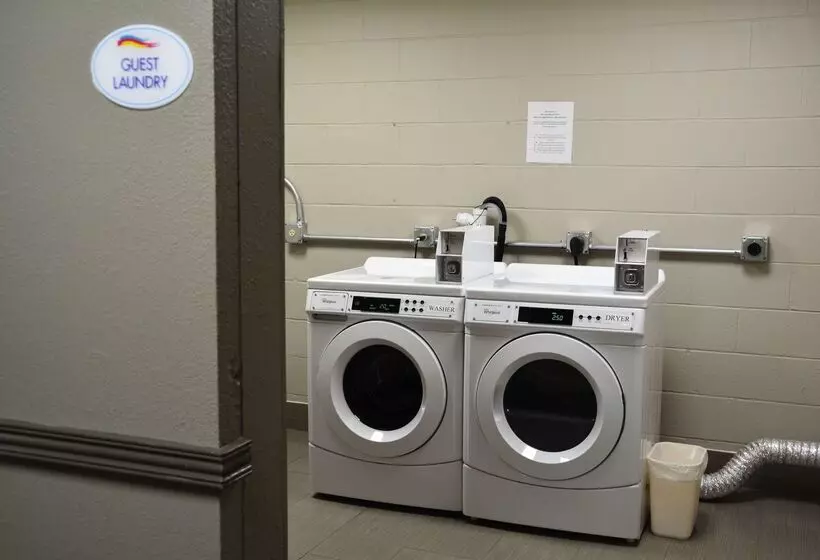 فندق Baymont By Wyndham Effingham