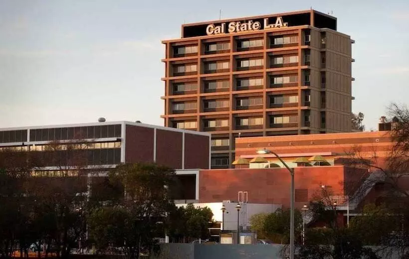 בית מלון כפרי Baymont By Wyndham Monterey Park