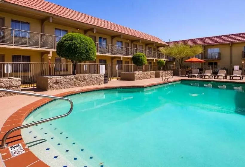 Отель Best Western Airport Inn