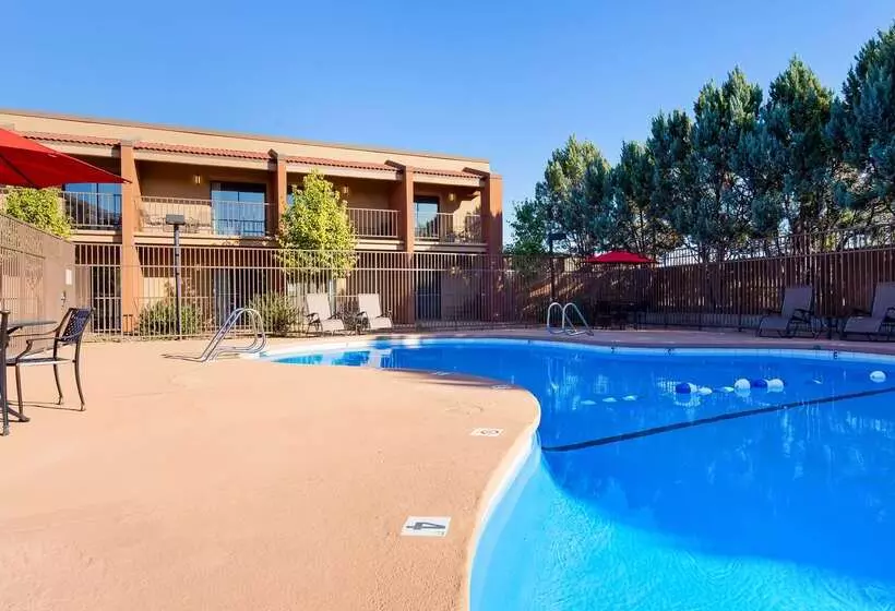 酒店 Best Western Discovery Inn