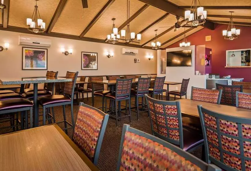 בית מלון כפרי Best Western Garden Inn