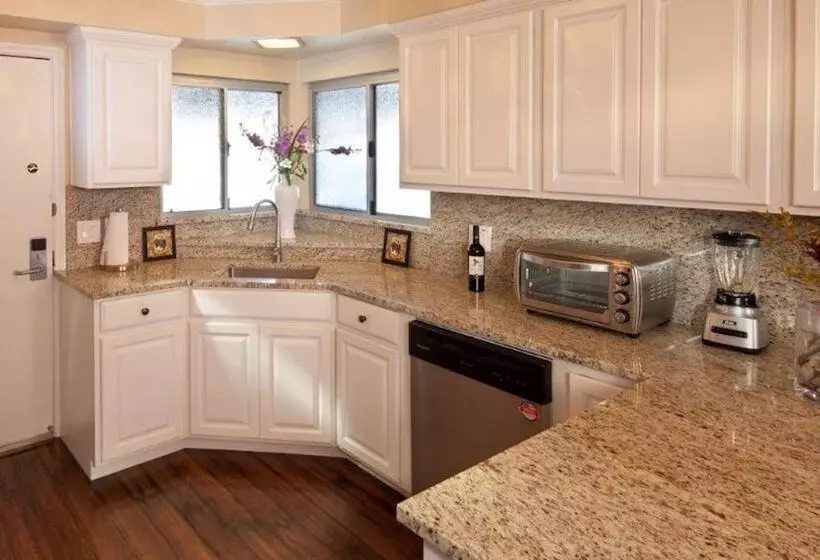 בית מלון כפרי Best Western Garden Inn