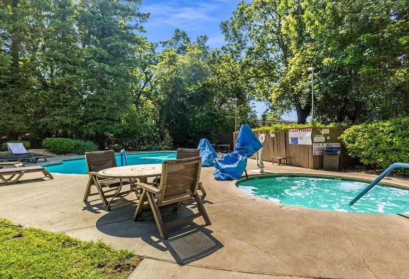 בית מלון כפרי Best Western Heritage Inn Chico