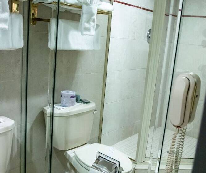 فندق Best Western On The Avenue