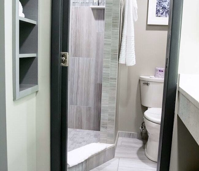 فندق Best Western On The Avenue