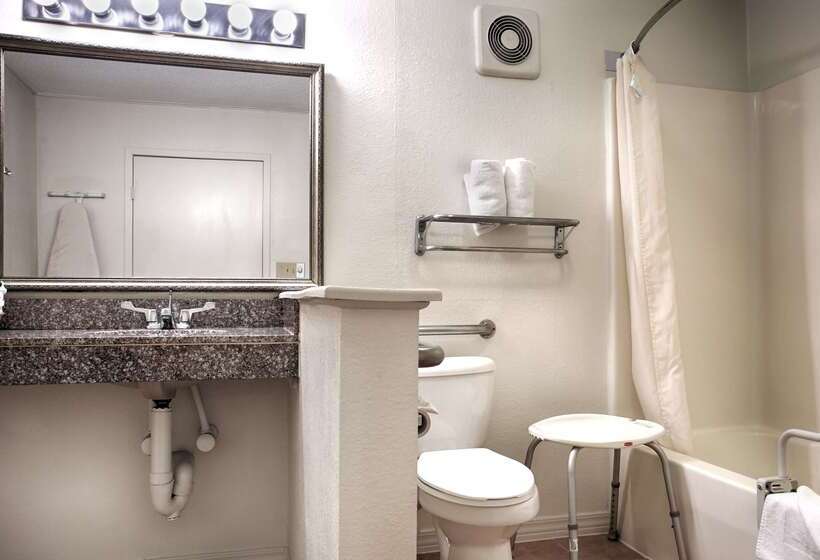 فندق Best Western Palestine Inn