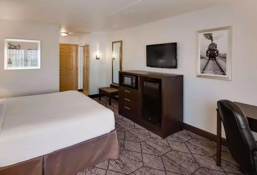 Best Western Plus Longbranch Hotel & Convention Center