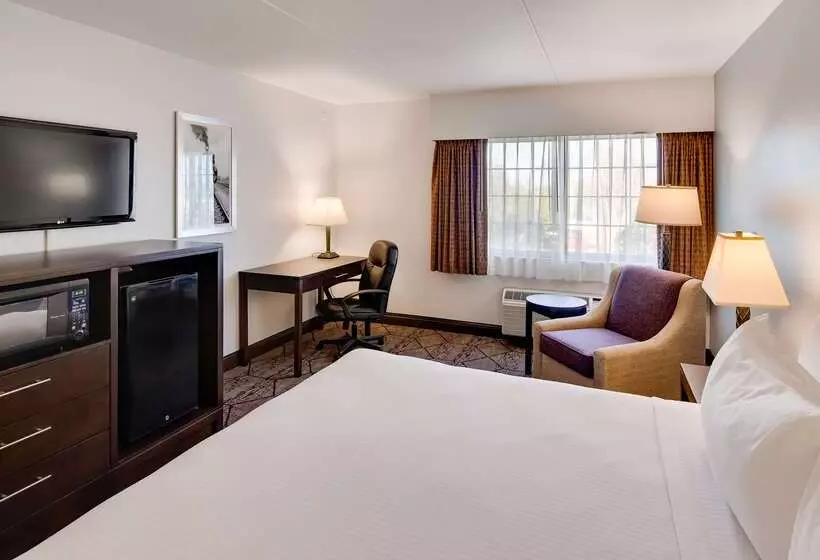 Best Western Plus Longbranch Hotel & Convention Center