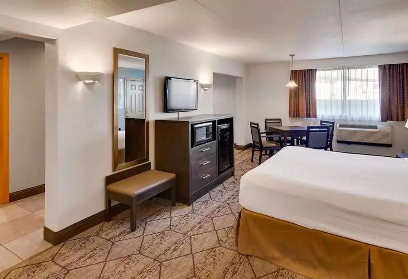 Best Western Plus Longbranch Hotel & Convention Center