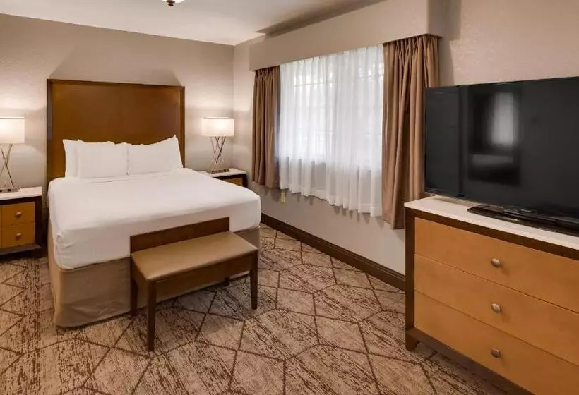 Best Western Plus Longbranch Hotel & Convention Center