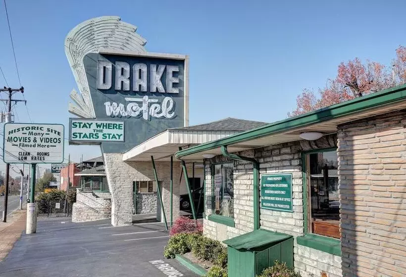 ホテル Drake Inn