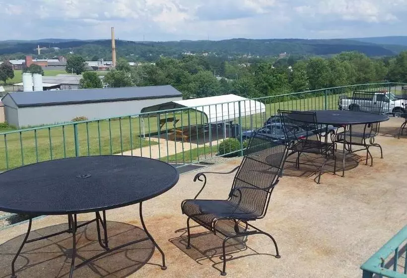 Отель Huntingdon Motor Inn