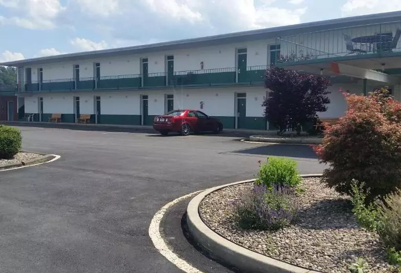 Отель Huntingdon Motor Inn