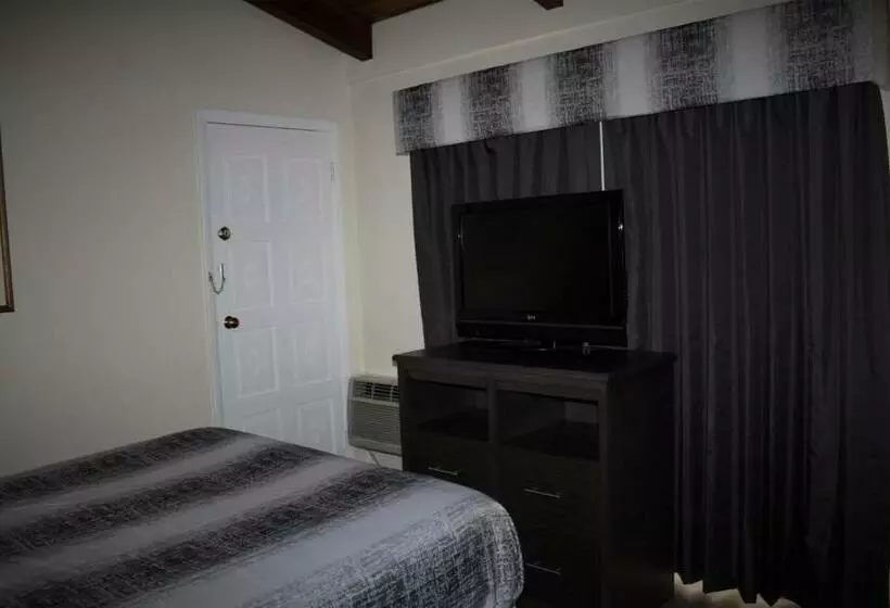 Hotel Lamplighter Inn