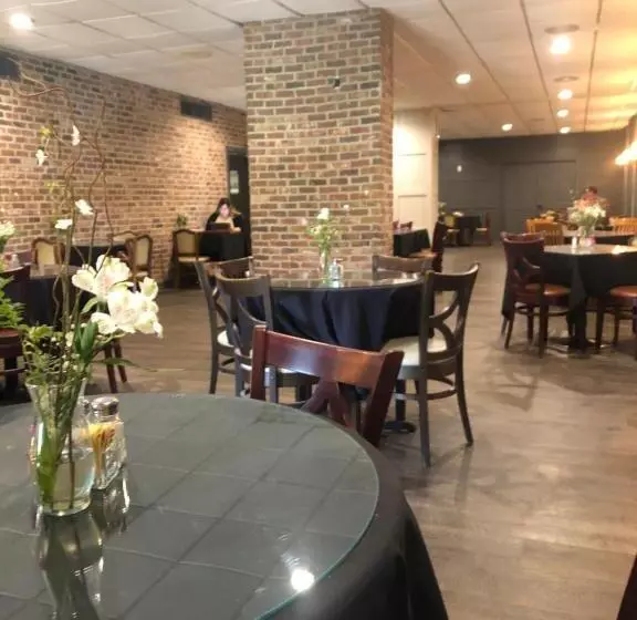 בית מלון כפרי Plantation Inn