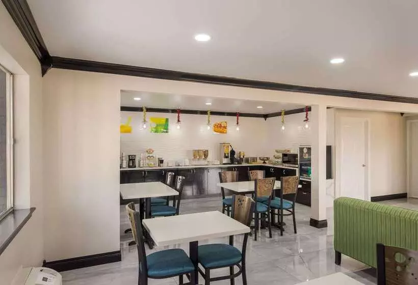 ホテル Quality Inn Madisonville