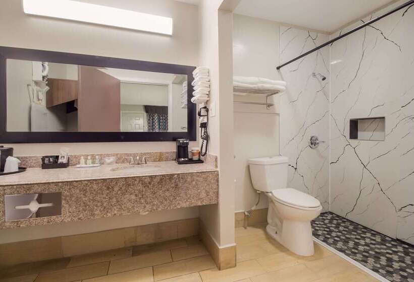 فندق Quality Inn Madisonville