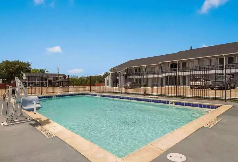 ホテル Quality Inn Madisonville