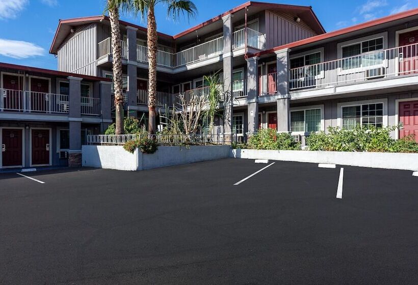 هتل Red Roof Inn Redding