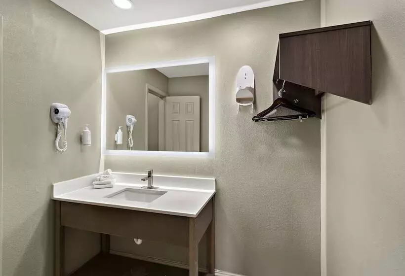 فندق Red Roof Inn Redding