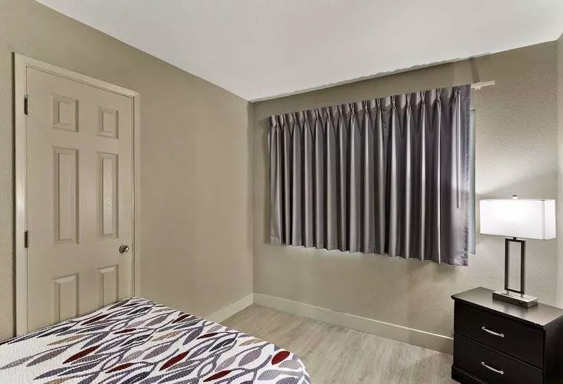 فندق Red Roof Inn Redding