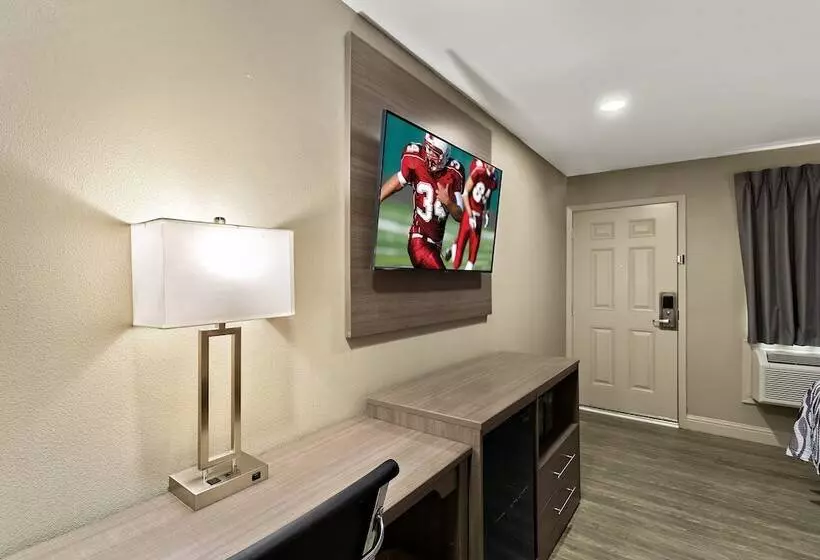 فندق Red Roof Inn Redding