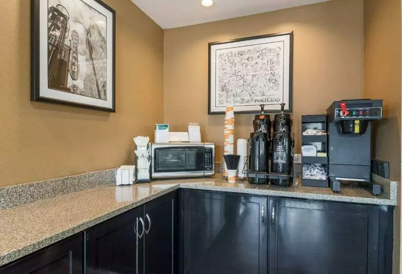 ホテル Rodeway Inn Portland Airport