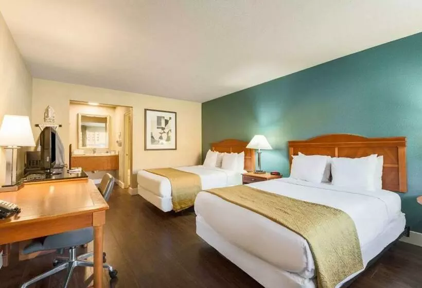 ホテル Rodeway Inn Portland Airport