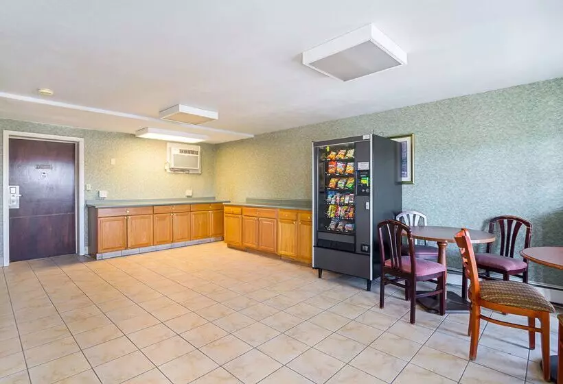 Motel 6 Mechanicsburg