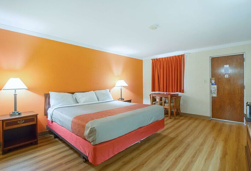 Motel 6 Mechanicsburg