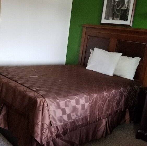 فندق على الطريق Island Inn